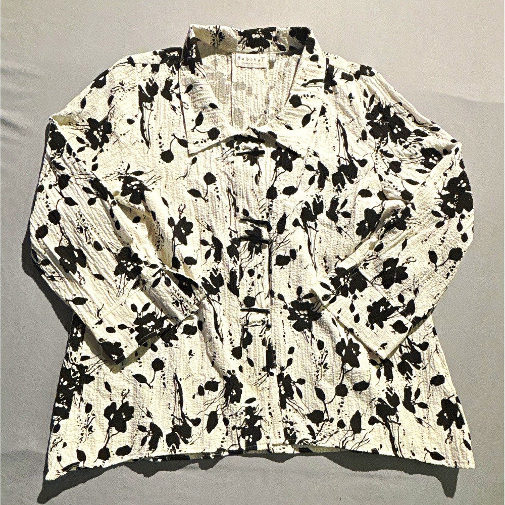 Habitat Clothes To Live In Black White Floral Crinkle Toggle Jacket Medium